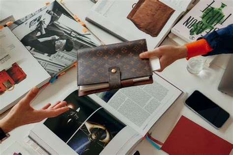 louis vuitton recrutement alternance|lvmh offre d'action.